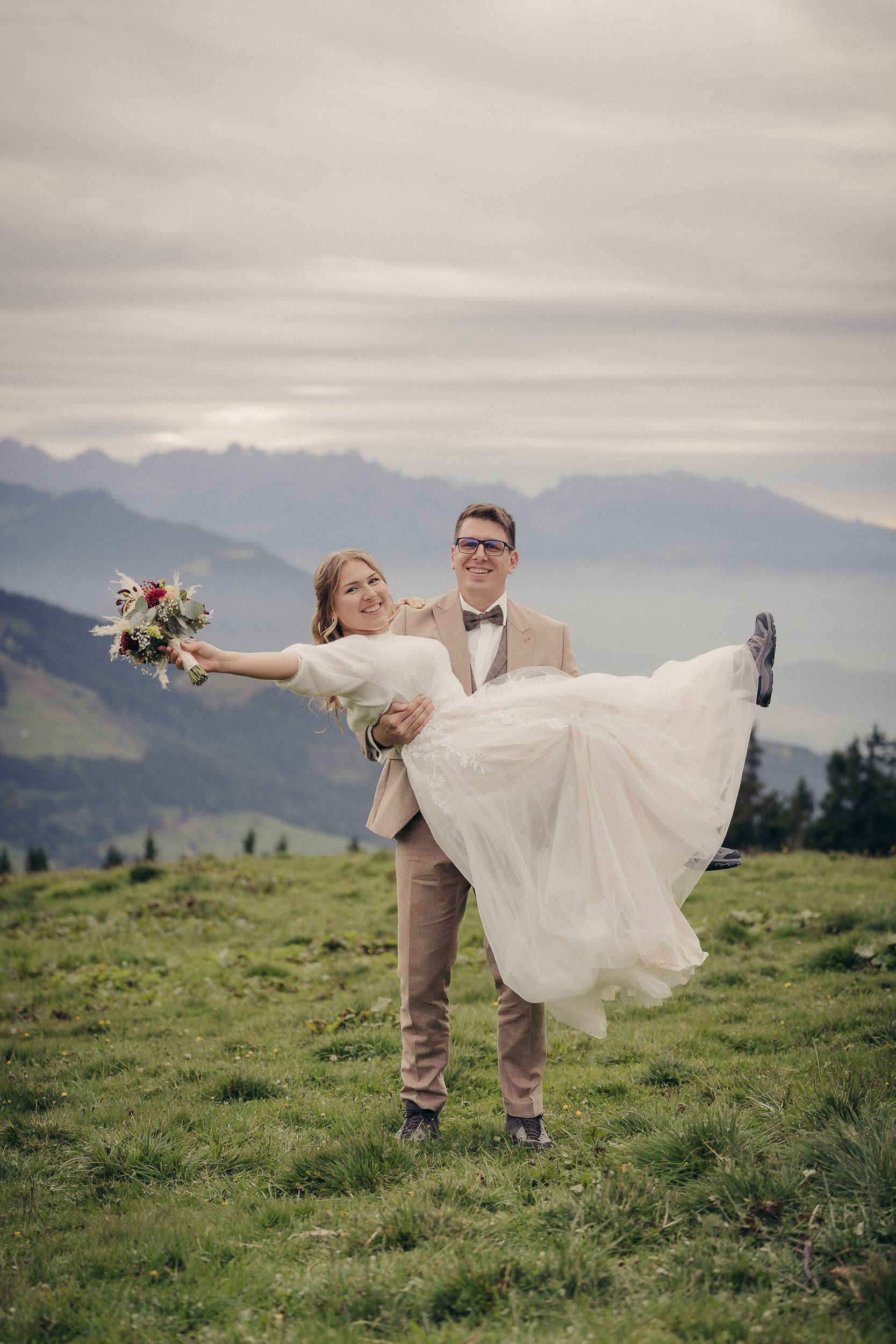 Elena & Simon — Wilde Elopement-Reportage im Laternser Tal - Alpenglow Visuals